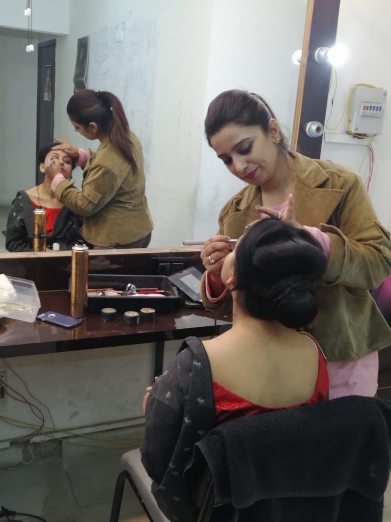 makeup studio in Sitapur Road Lucknow